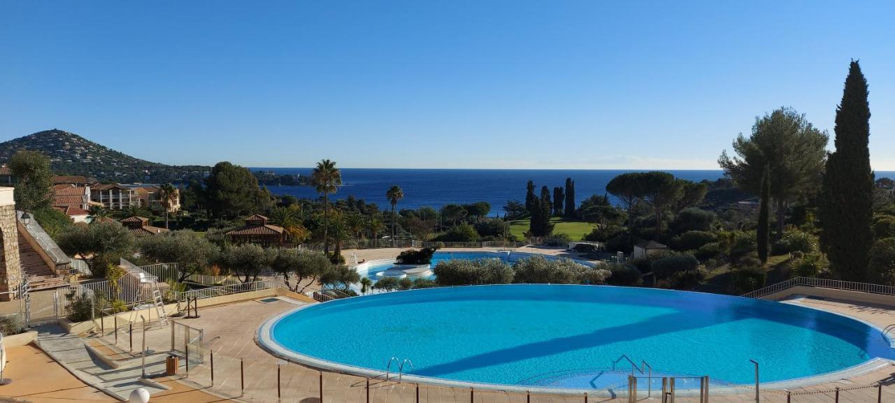 Saint-Raphael- Vue Mer Et Massif De L'Esterel ภายนอก รูปภาพ