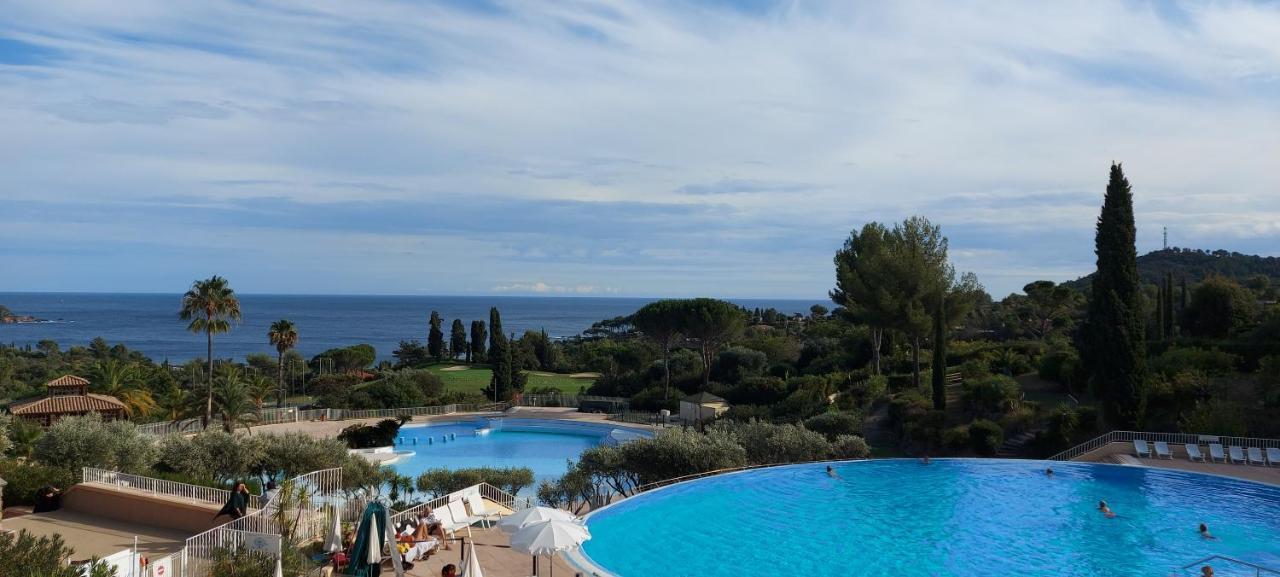 Saint-Raphael- Vue Mer Et Massif De L'Esterel ภายนอก รูปภาพ
