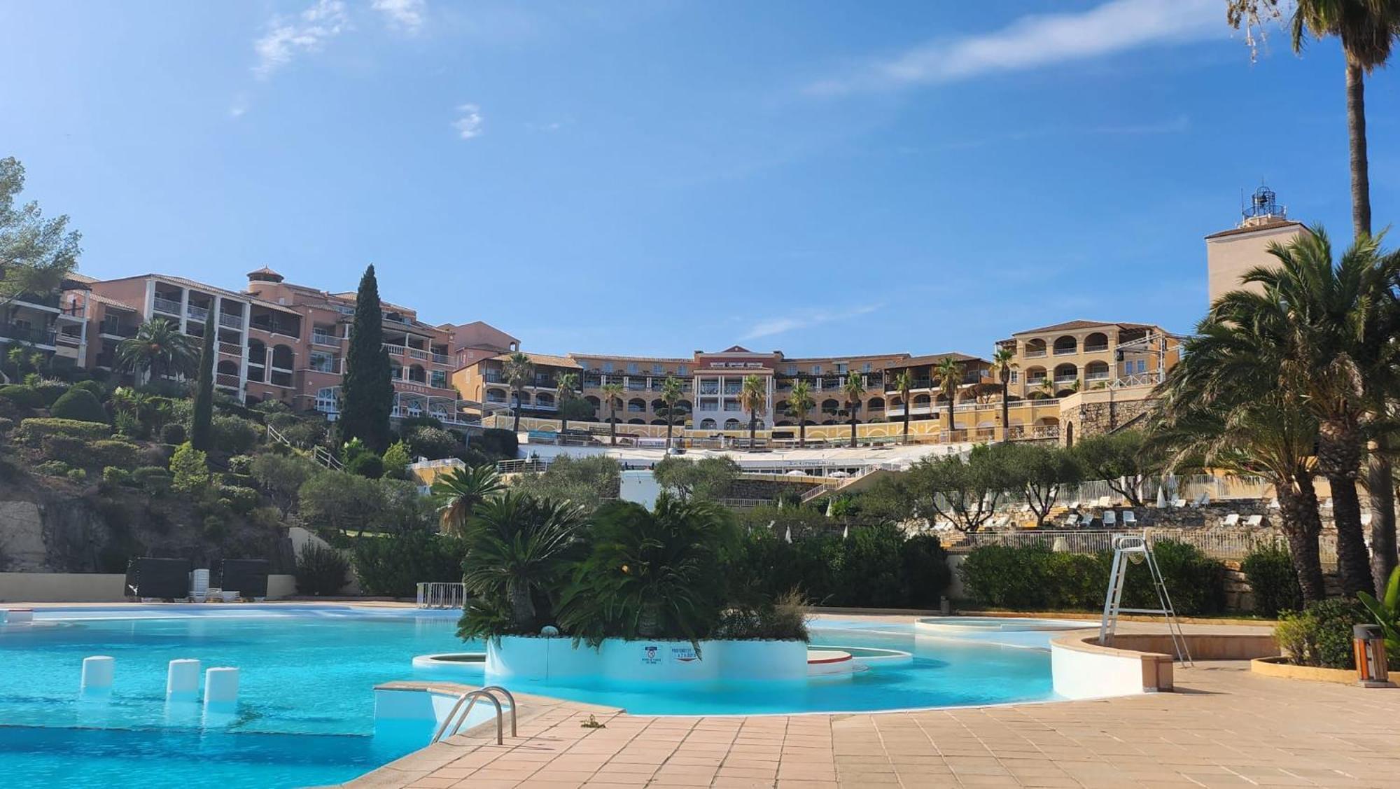 Saint-Raphael- Vue Mer Et Massif De L'Esterel ภายนอก รูปภาพ