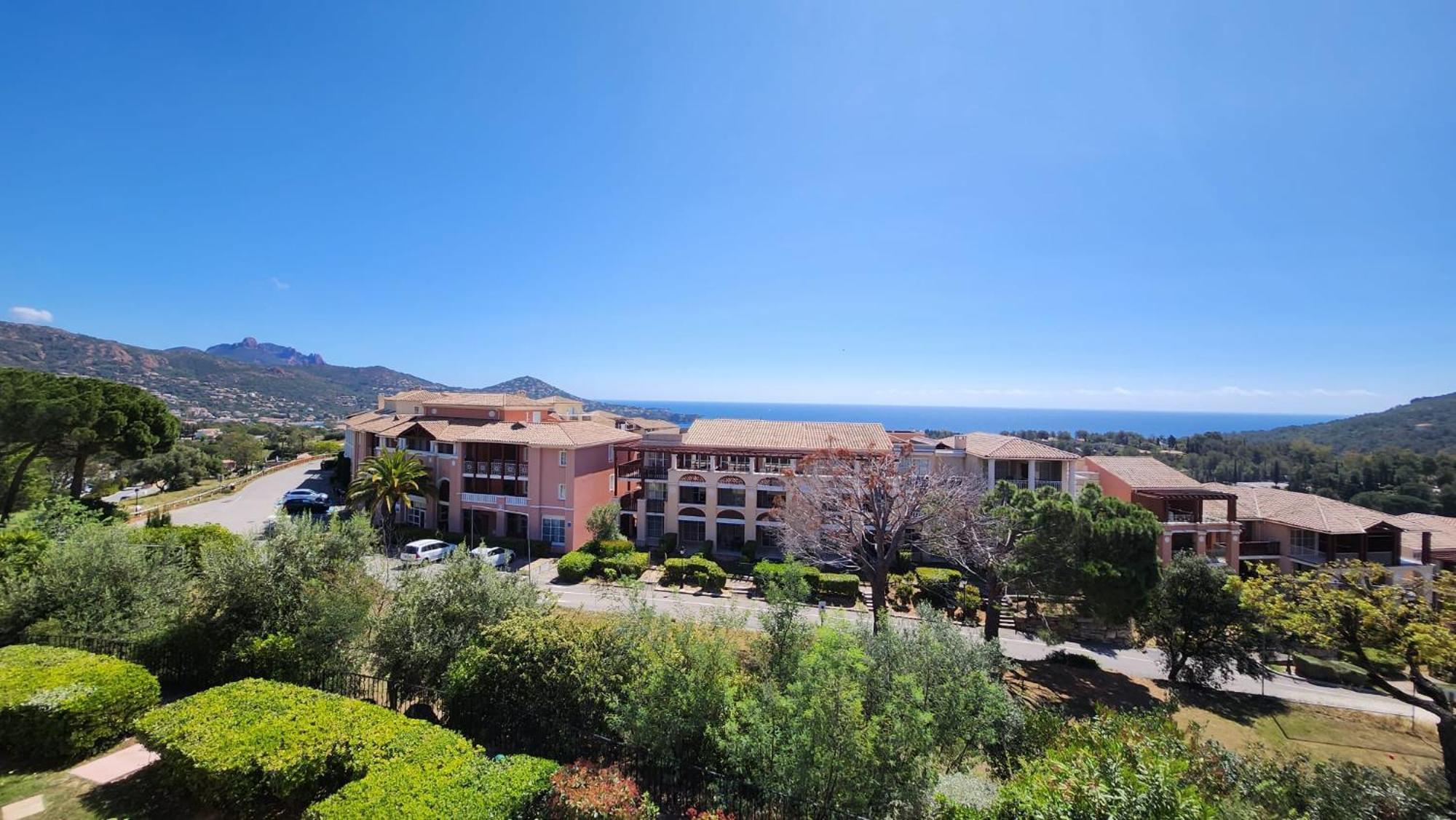Saint-Raphael- Vue Mer Et Massif De L'Esterel ภายนอก รูปภาพ